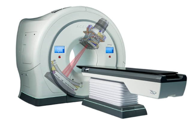 将CT扫描成像整合的放疗设备
